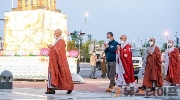 불기 2564년 부처님 오신 날 봉축탑 점등식3.jpg