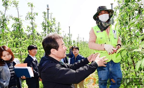 공공형 계절 근로 영농현장 점검(사진1).JPG