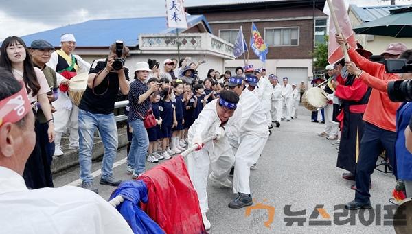 단오절, 전통과 문화를 잇는 줄다리기 한판!(사진5).jpg