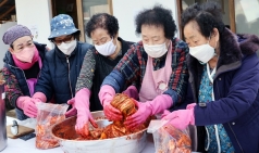 칠곡할매래퍼그룹-텃밭 왕언니, 독거노인 김장 나눔