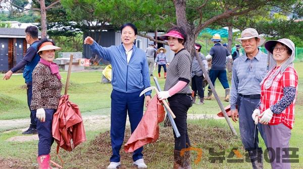 파크골프장 수해복구작업 적극 지원1.jpg