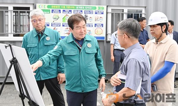 김충섭 김천시장 주요사업지 현장점검(사진1).jpg