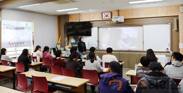 군위중 생명지킴이 효령중학교 교육.jpg