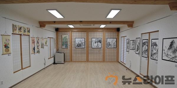 구미성리학역사관 체험교육 수강생 작품 154점 전시한국화&민화.jpg